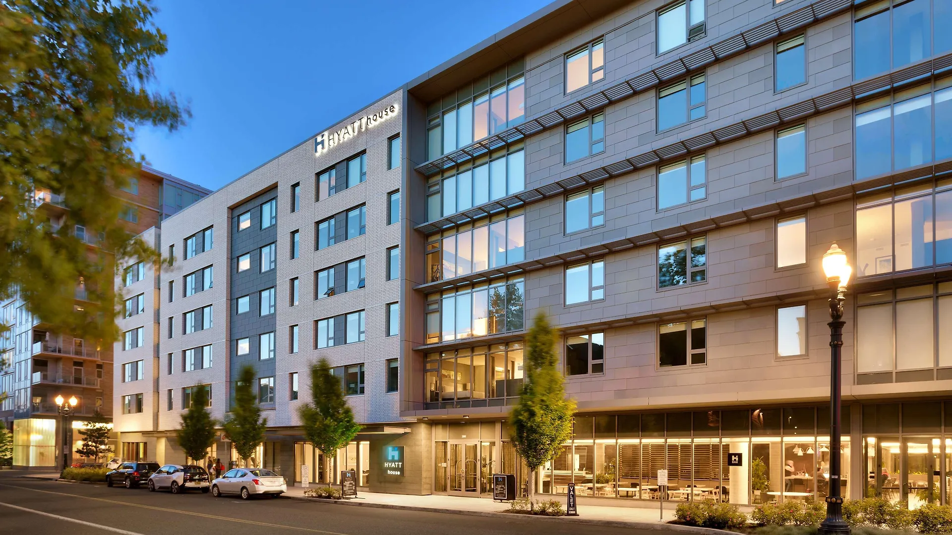 Hyatt House Portland / Downtown Hotel